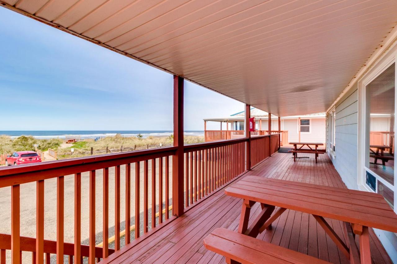 Getaway Oceanfront Lodging Villa Rockaway Beach Rom bilde