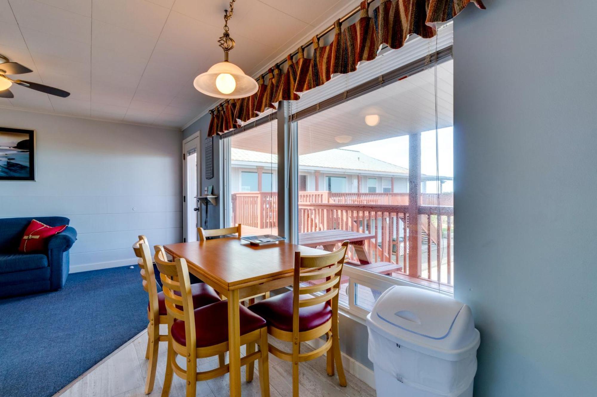 Getaway Oceanfront Lodging Villa Rockaway Beach Rom bilde