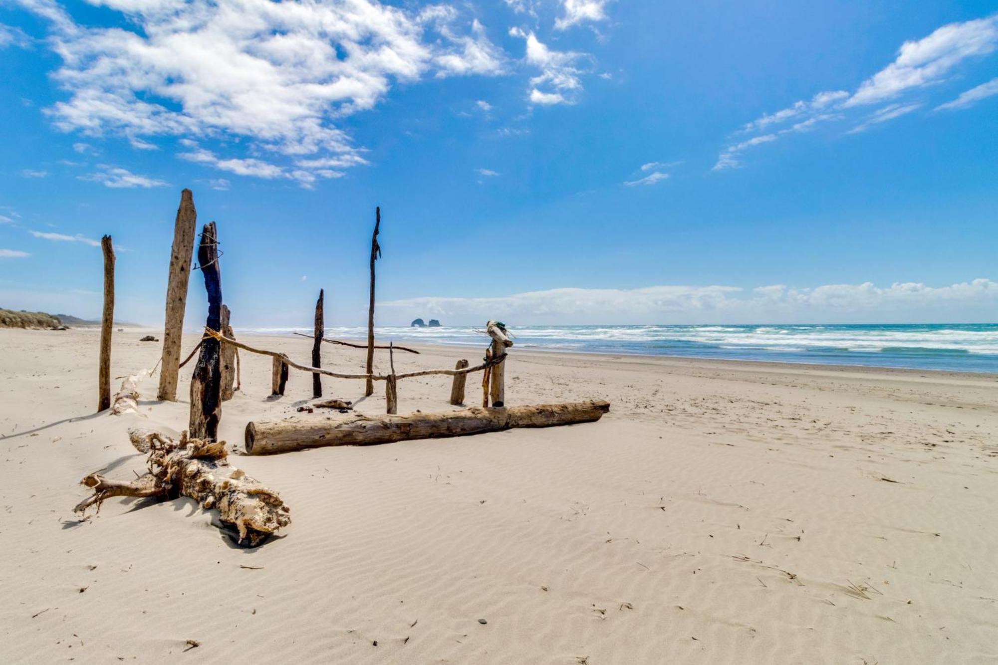 Getaway Oceanfront Lodging Rockaway Beach Rom bilde
